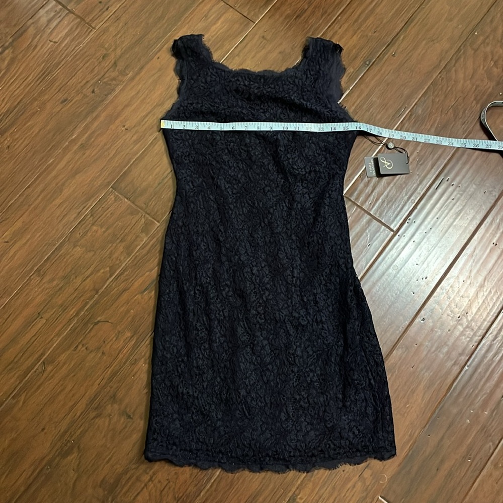 NEW Adrianna Papell Boatneck Lace Sheath Dress Navy Size 6 - Picture 5 of 7